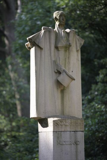 Hildebrand monument